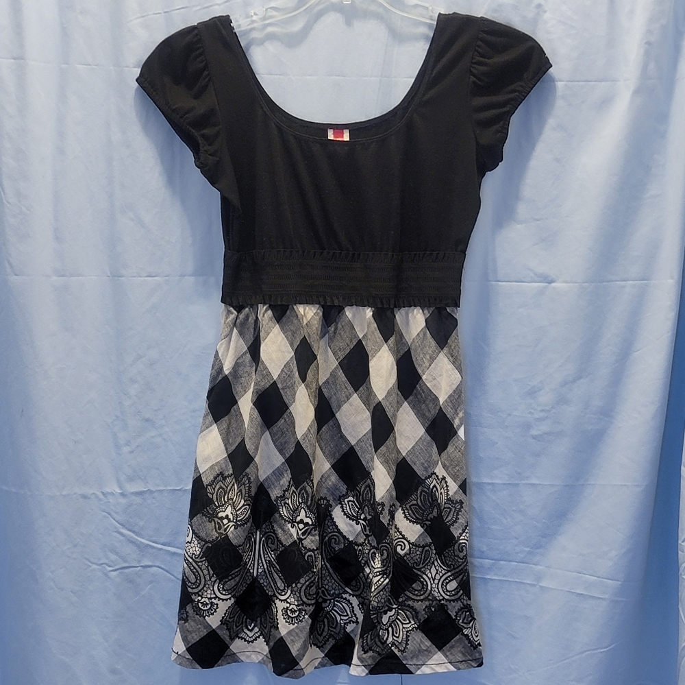 Heart Soul Dress Size S Color Black & White